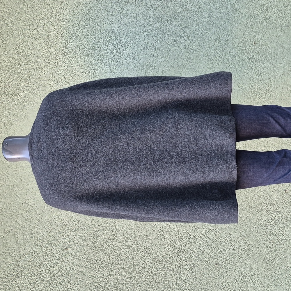 Moda Gray Women's Cardigan poncho cape with Buckle Detail - Picture 10 of 11